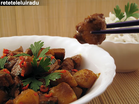Curry chinezesc de pui